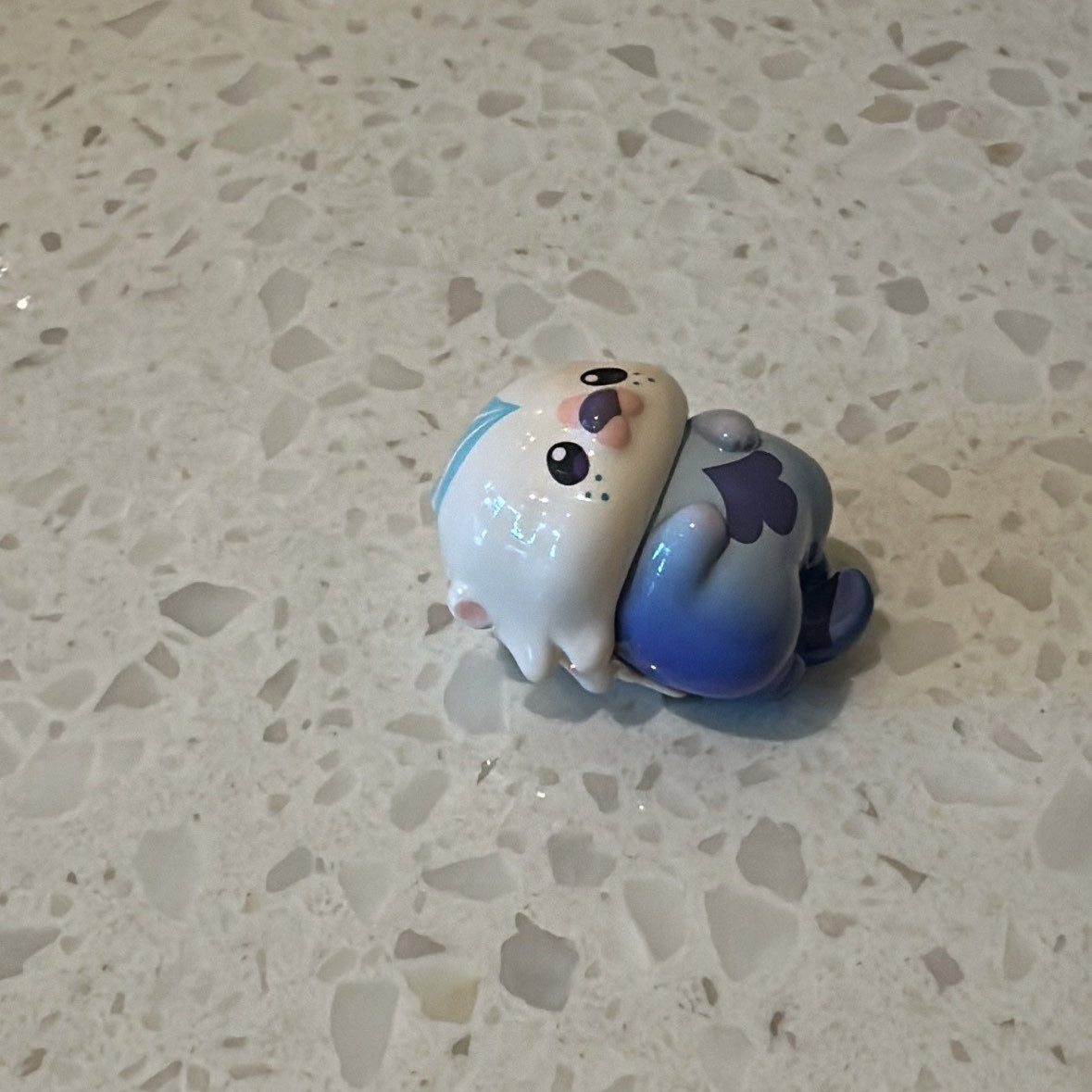 Front view of leisurely otter from Genshin Impact