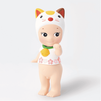 japanese good luck lucky cat white