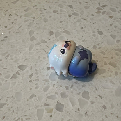 Front view of leisurely otter from Genshin Impact