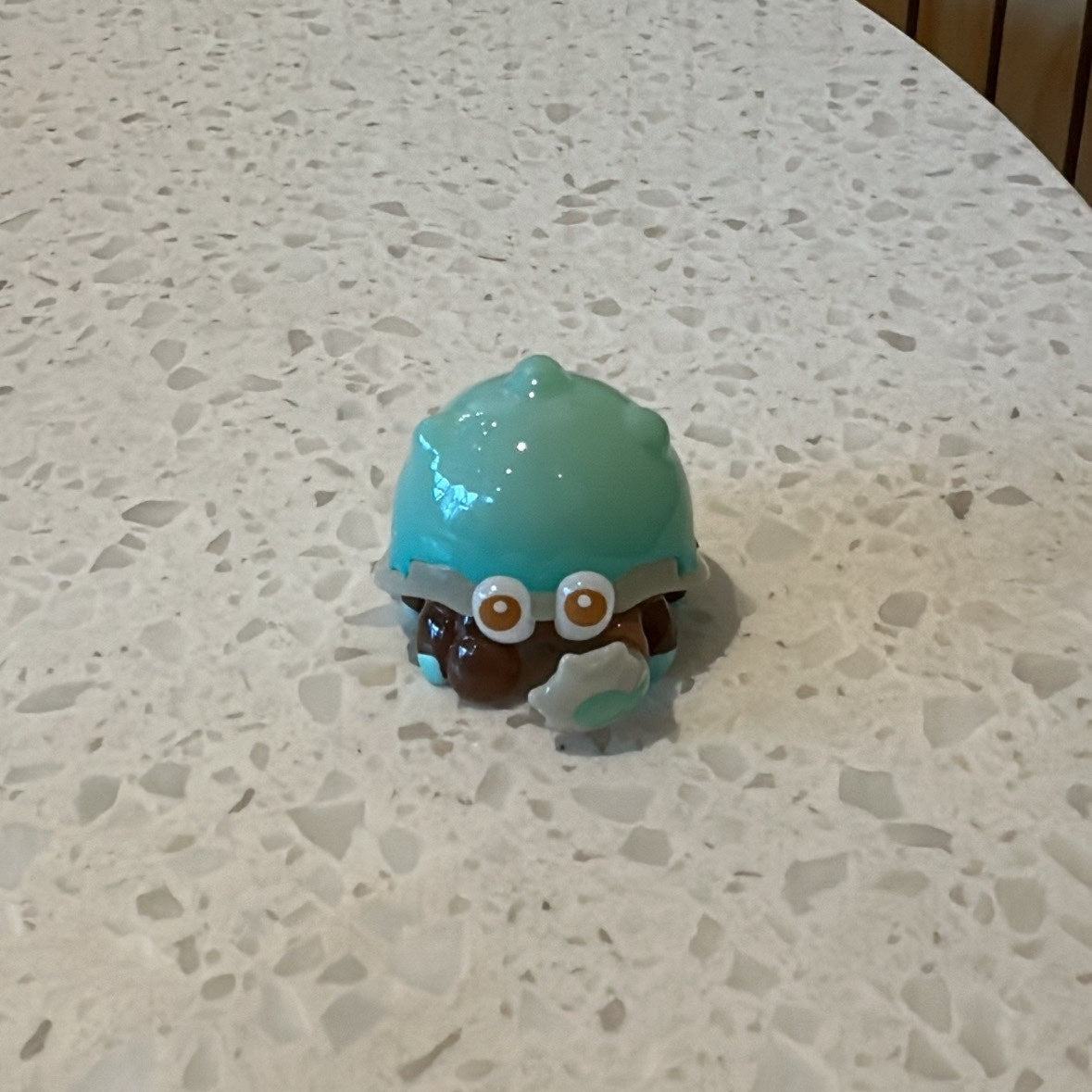 Front view of translucent teal armored crab from Genshin Impact's Fontemer Aberrant enemies